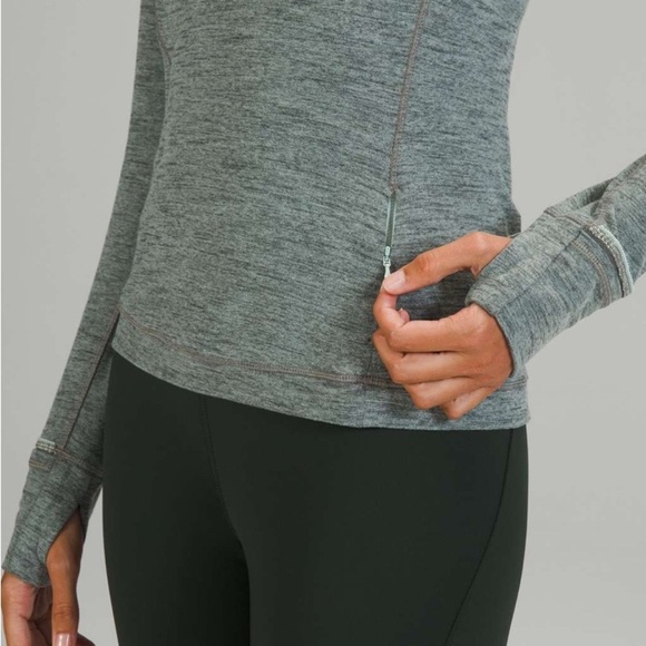 LULULEMON “Its Rulu Run Long Sleeve” Shirt
Tri Colour Delicate Mint White Opal - Picture 9 of 9